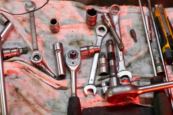 Pourquoi opter pour les pièces automobiles d'occasion chez garage top car à Argenteuil ?