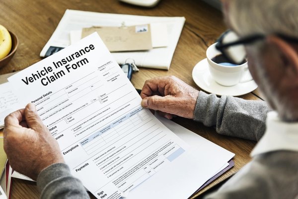 Assurance tous risques et assurance tiers : comprendre les différences pour faire le bon choix